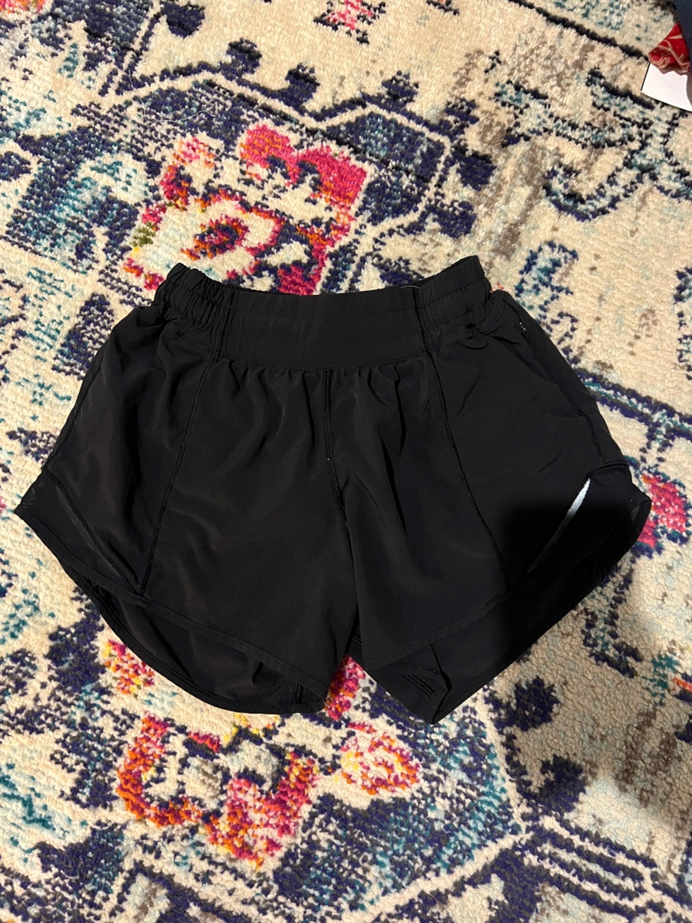 lululemon athletica Black Women's Athletic Shorts Size 4 Tall